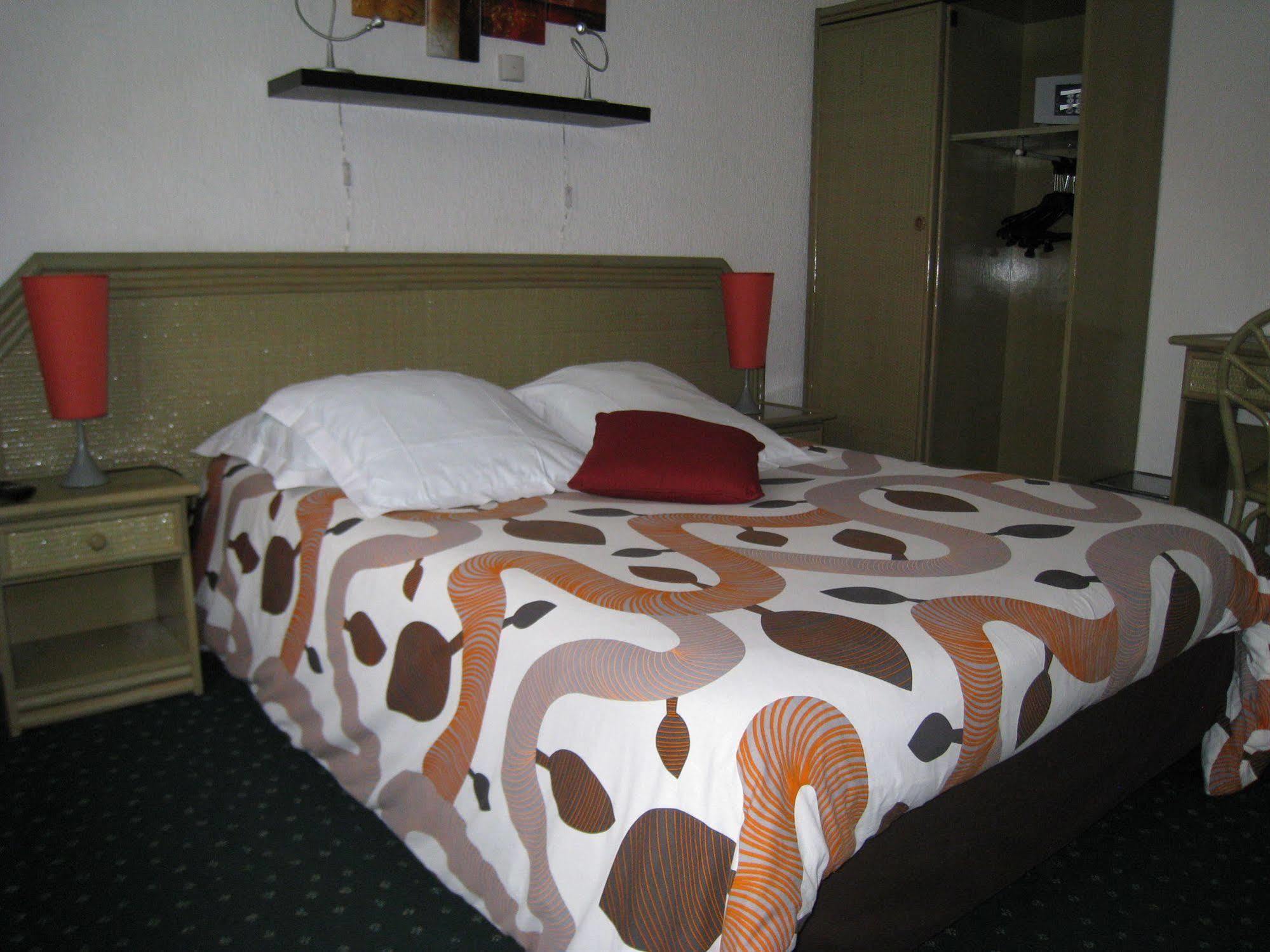 Hotel Les Tennis Men La Baule Les Pins Centre Dış mekan fotoğraf